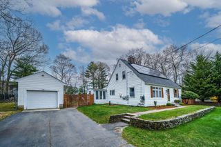 786 E Ashland St, Brockton, MA 02302