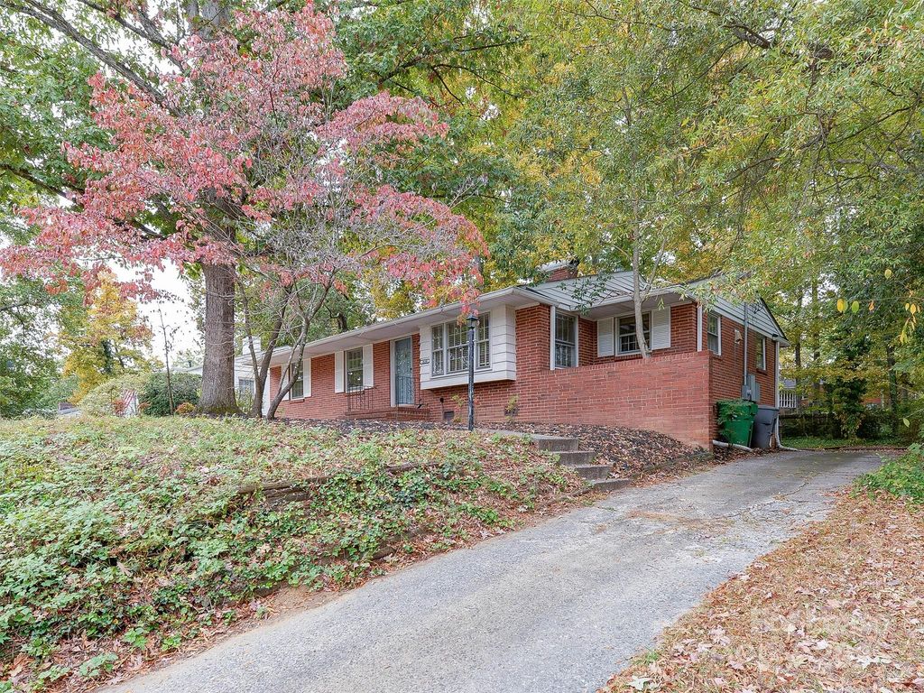 3630 Moultrie Street, Charlotte, NC 28209