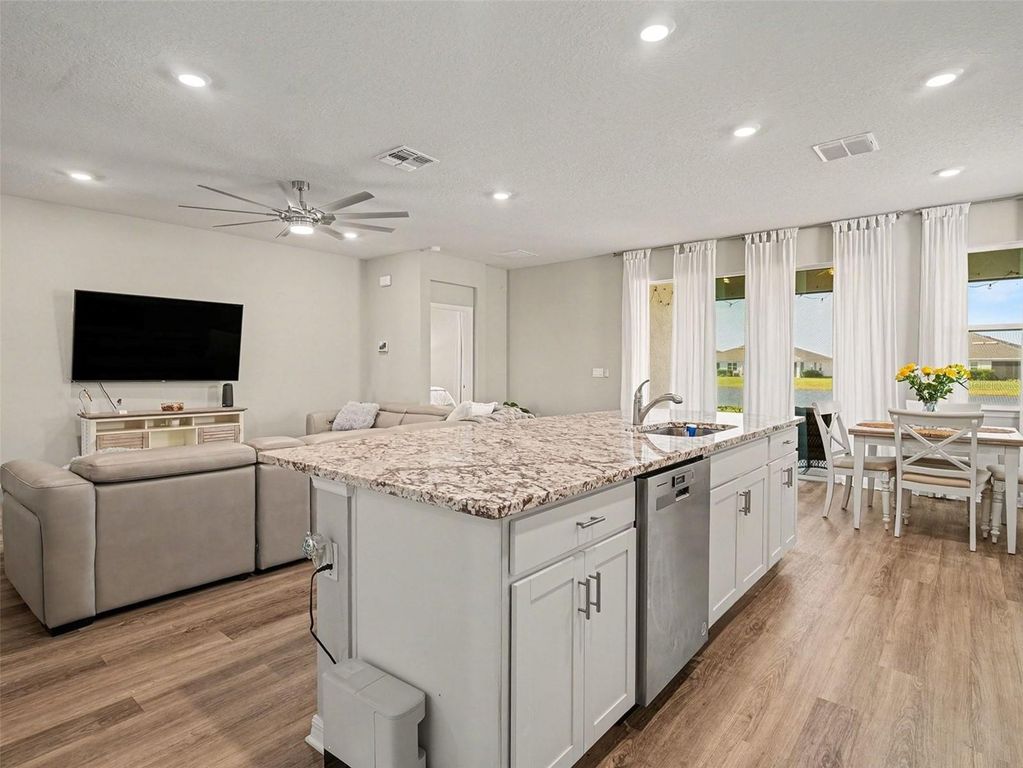 Image 16 of property listing at 18110 BEACH RANCH TERRACE, Bradenton, FL 34211