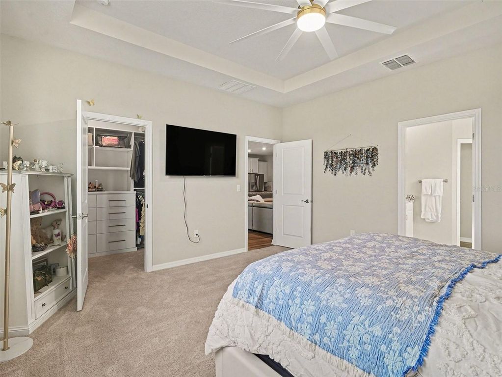 Image 19 of property listing at 18110 BEACH RANCH TERRACE, Bradenton, FL 34211