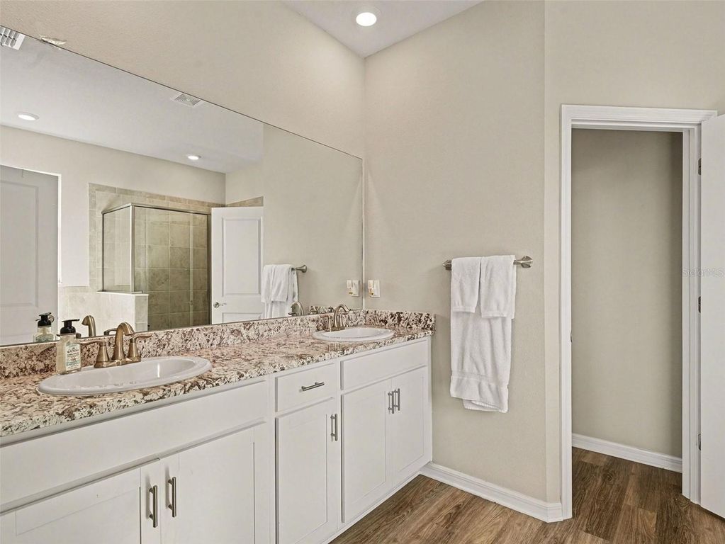 Image 21 of property listing at 18110 BEACH RANCH TERRACE, Bradenton, FL 34211