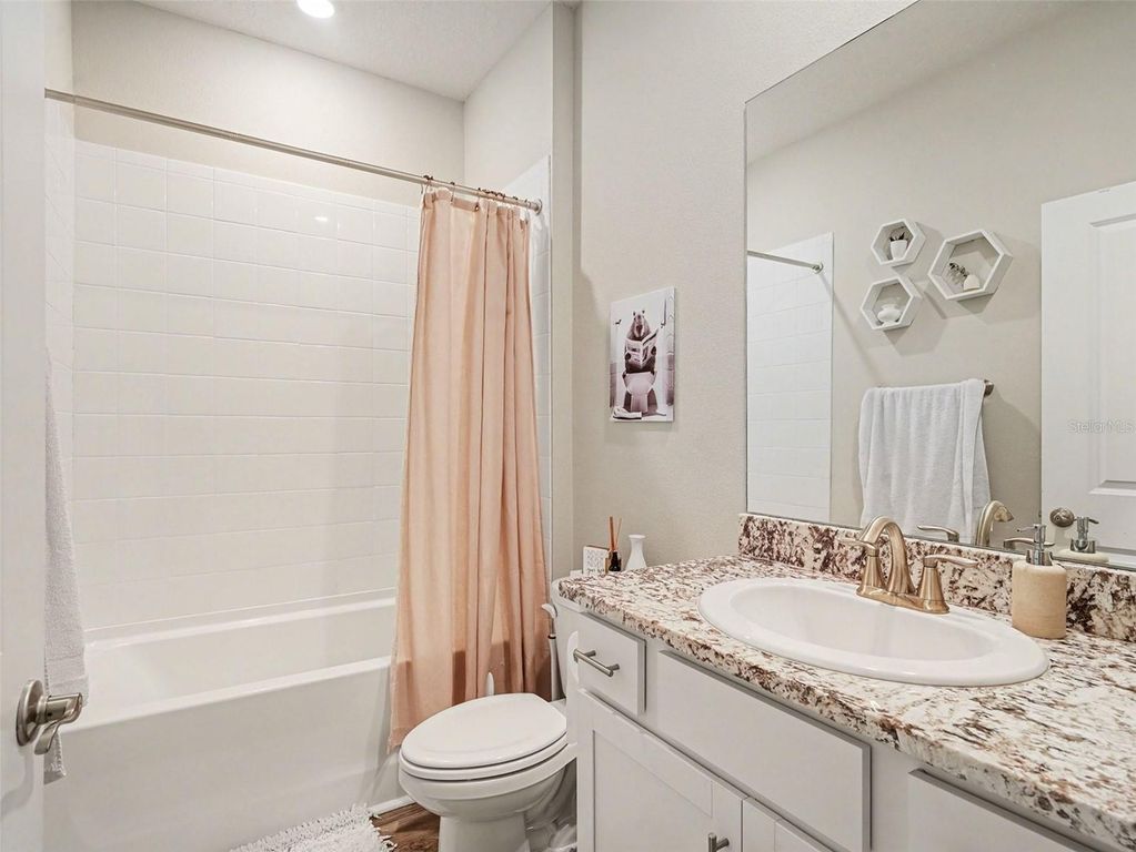 Image 25 of property listing at 18110 BEACH RANCH TERRACE, Bradenton, FL 34211