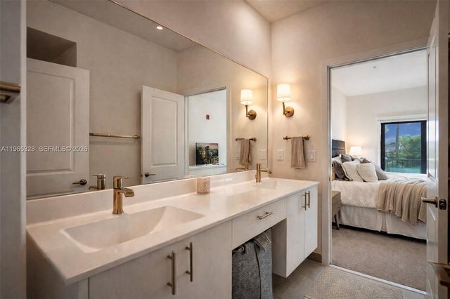 8001 NW 41st St F-109, Doral, FL 33166