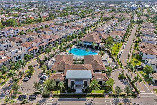 8001 NW 41st St F-109, Doral, FL 33166