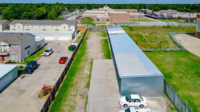 2714 Shaver Street, Pasadena, TX 77502