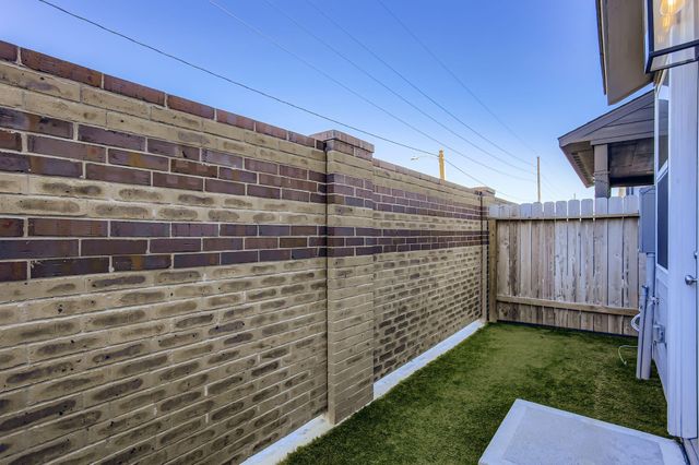 9948 Storehouse Drive, Houston, TX 77080