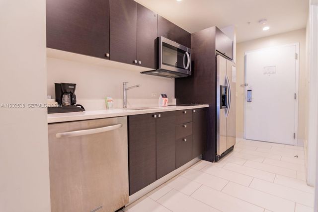 5300 NW 87th Ave 1407, Doral, FL 33178