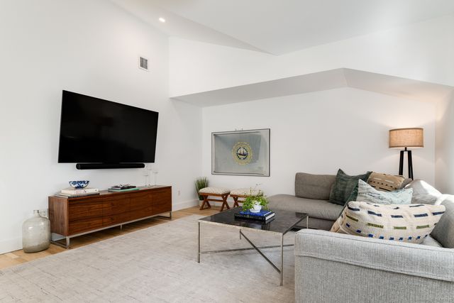 12 Libby Lane, Darien, CT 06820