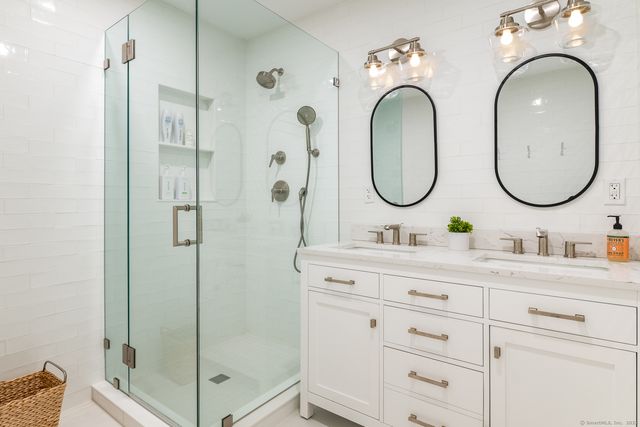 12 Libby Lane, Darien, CT 06820