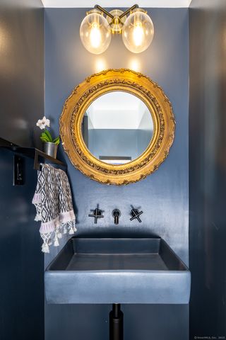 12 Libby Lane, Darien, CT 06820