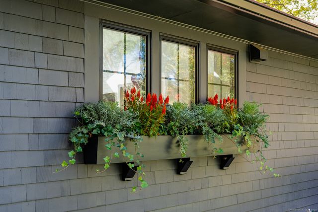 12 Libby Lane, Darien, CT 06820