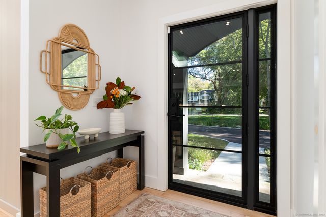 12 Libby Lane, Darien, CT 06820