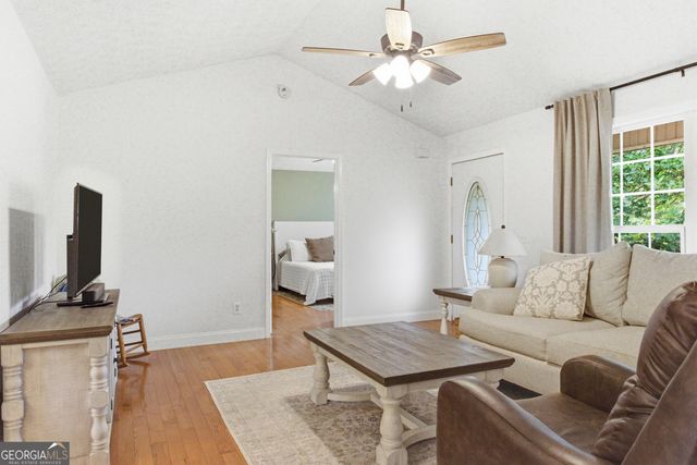 180 Rocky Shoals Trail, Mount Airy, GA 30563