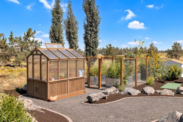 21483 Bunchgrass Court, Bend, OR 97701