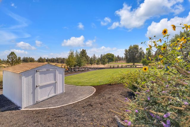 21483 Bunchgrass Court, Bend, OR 97701