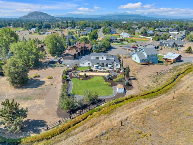 21483 Bunchgrass Court, Bend, OR 97701
