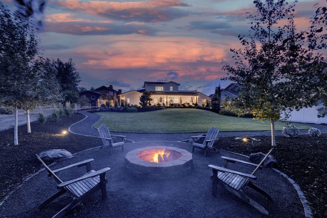 21483 Bunchgrass Court, Bend, OR 97701