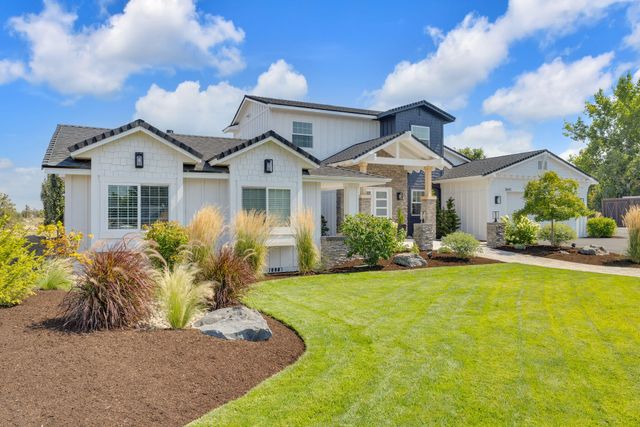 21483 Bunchgrass Court, Bend, OR 97701