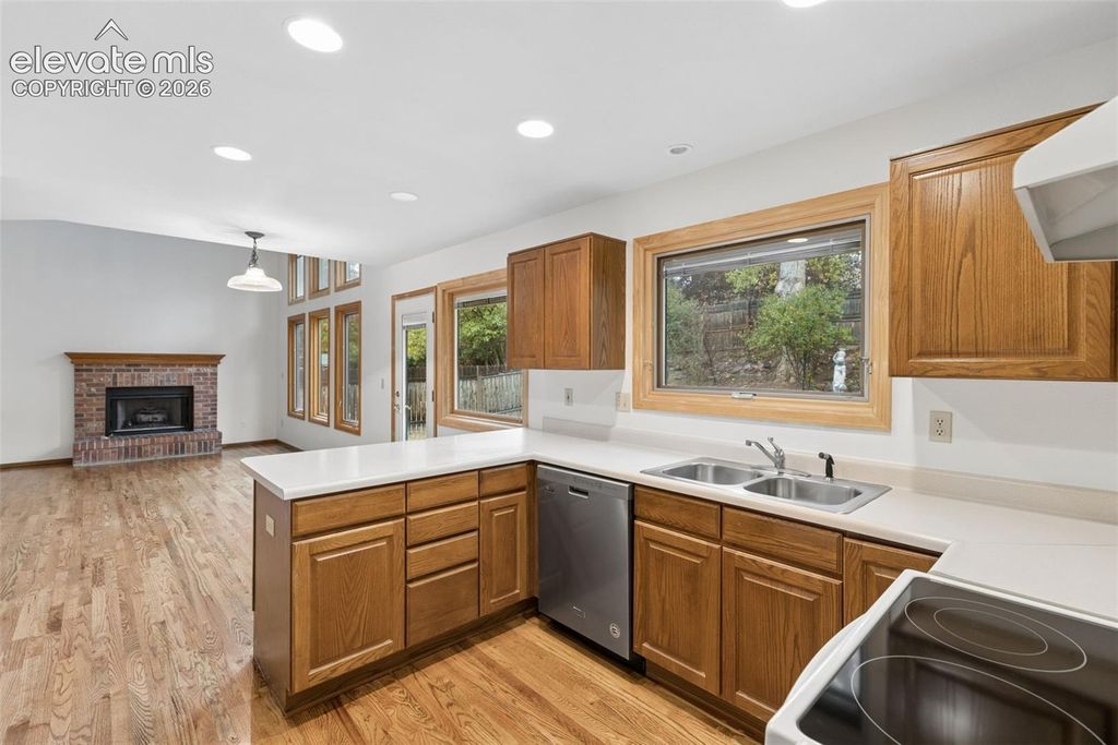 1030 Beacon Hill Way, Colorado Springs, CO 80905 — photo 4