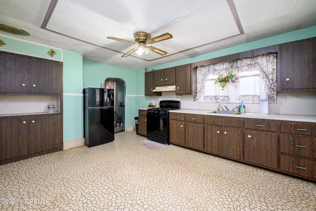 43 Pergola Avenue, Jamesburg, NJ 08831