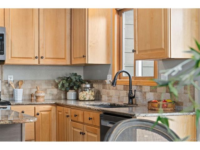 919 Battsford Cir, Fort Collins, CO 80525