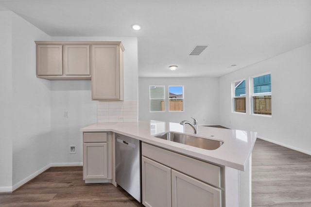 108 Wesley Miller LN, Taylor, TX 76574