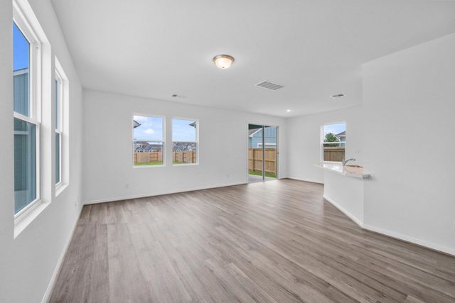 108 Wesley Miller LN, Taylor, TX 76574