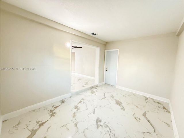 2401 SW 50th Ter, Plantation, FL 33317