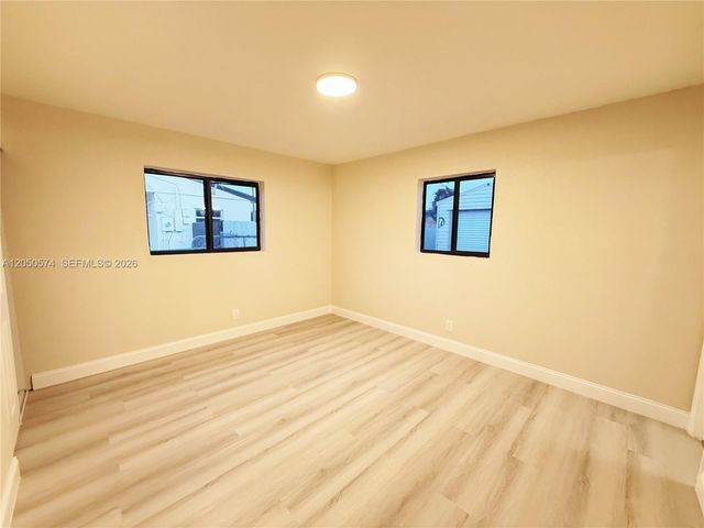 2401 SW 50th Ter, Plantation, FL 33317