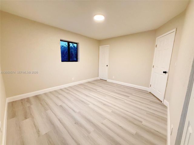 2401 SW 50th Ter, Plantation, FL 33317