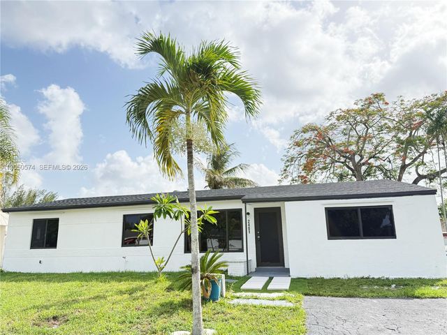2401 SW 50th Ter, Plantation, FL 33317