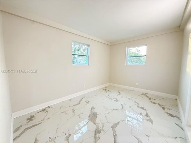 2401 SW 50th Ter, Plantation, FL 33317
