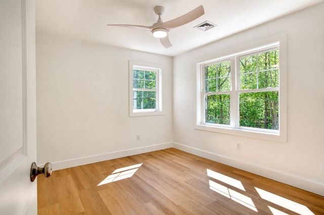 230 Old Greenfield Road, Peterborough, NH 03458