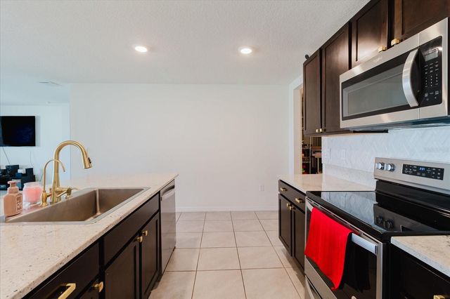 2812 GUMBO LIMBO DRIVE, Wimauma, FL 33598