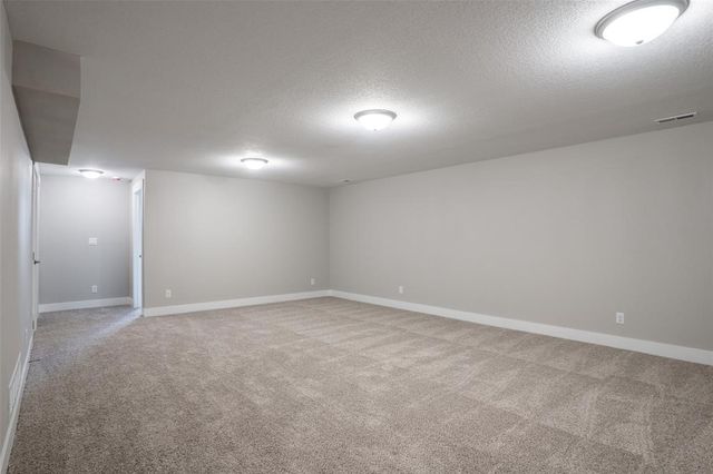 301 NE Meadow Lane, Ankeny, IA 50021