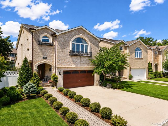 2-40 150th Street, Whitestone, NY 11357