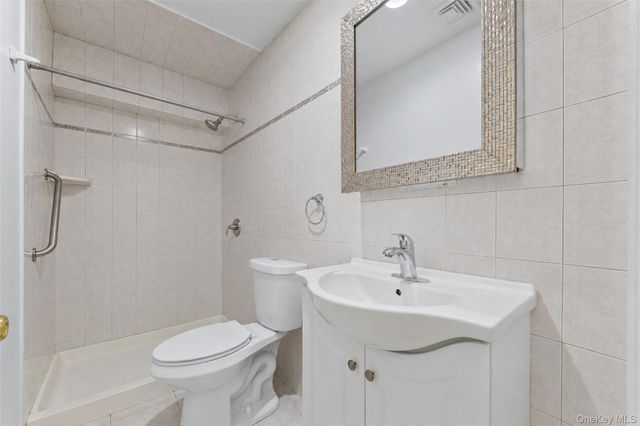 2-40 150th Street, Whitestone, NY 11357