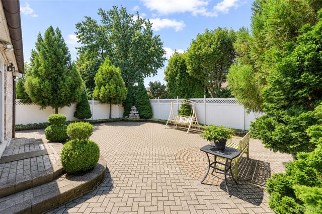 2-40 150th Street, Whitestone, NY 11357
