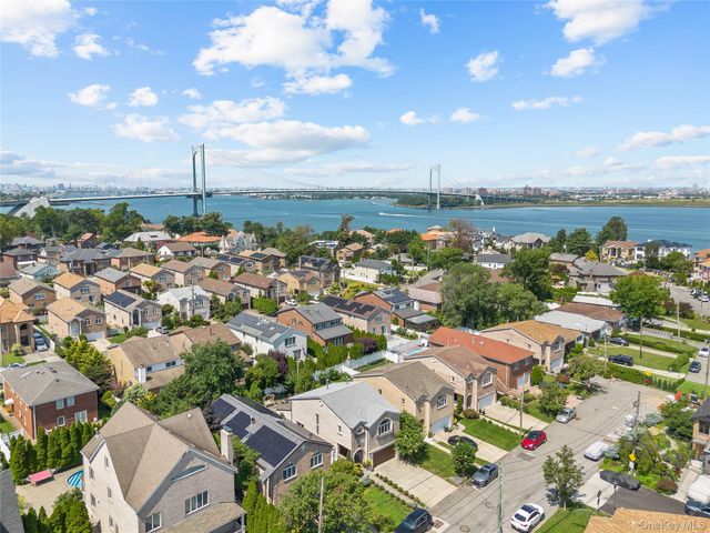 2-40 150th Street, Whitestone, NY 11357