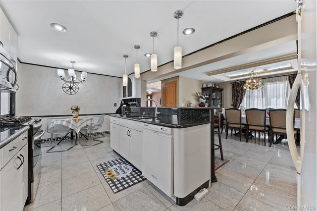2-40 150th Street, Whitestone, NY 11357