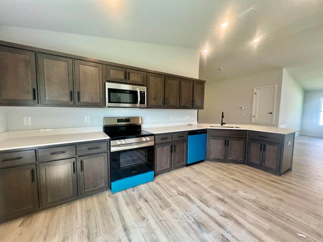 5310 Hidden Pines Circle, Milton, FL 32583