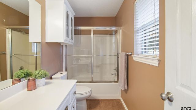 15360 Wagon Wheel Drive, Chandler, TX 75758