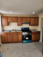 254 Montgomery Street 252, Bloomfield, NJ 07003