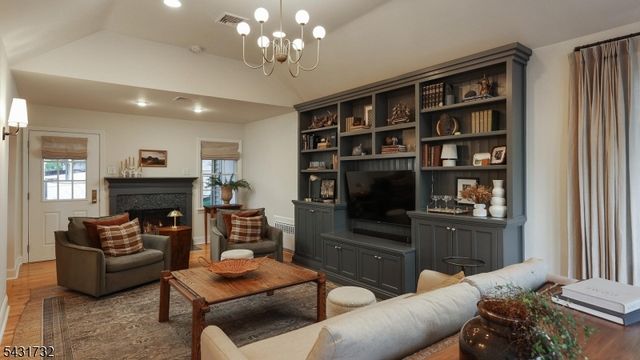 2395 Lake Park Ter, Scotch Plains Twp., NJ 07076