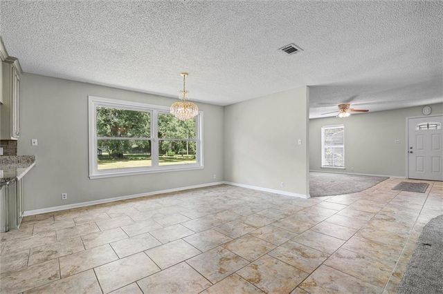 2810 Schillinger Road N, Semmes, AL 36575