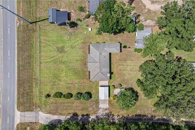 2810 Schillinger Road N, Semmes, AL 36575