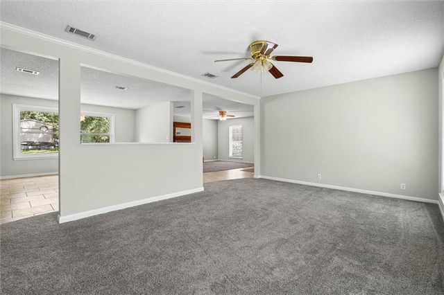 2810 Schillinger Road N, Semmes, AL 36575
