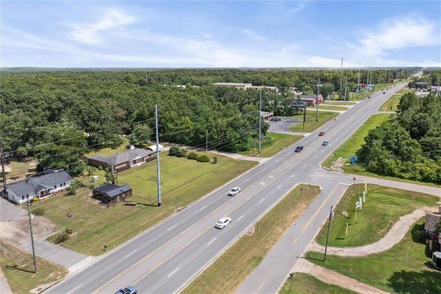 2810 Schillinger Road N, Semmes, AL 36575