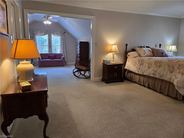 924 Ashley Glen Drive, Winston-salem, NC 27104