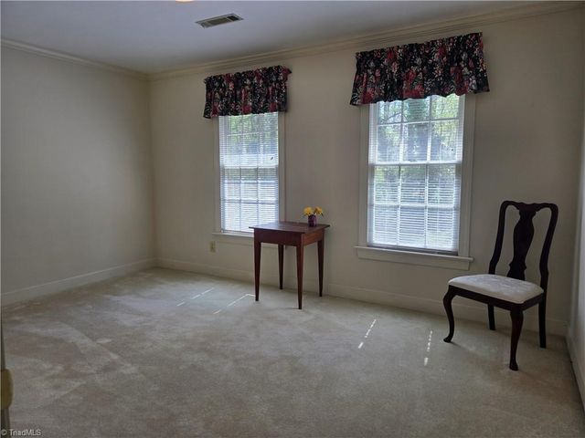 924 Ashley Glen Drive, Winston-salem, NC 27104